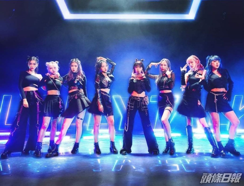 另一隊自組嘅女團Lolly Talk成員分別有Yanny、Sinnie、MeiMei、阿蛋、Tania、Elka、阿妹及阿Yo。